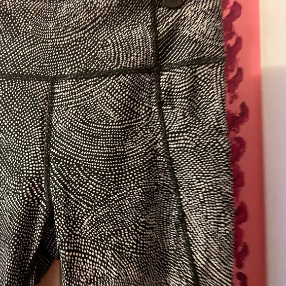 LULULEMON TIME TO SWEAT CROP LEGGINGS - Picture 3 of 5